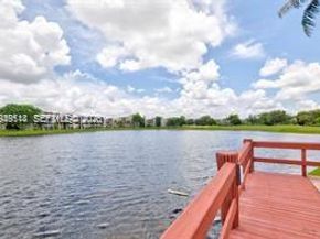 1532 Whitehall Dr 202, Davie FL 33324