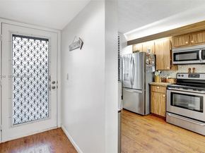 1532 Whitehall Dr 202, Davie FL 33324