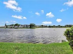 1532 Whitehall Dr 202, Davie FL 33324