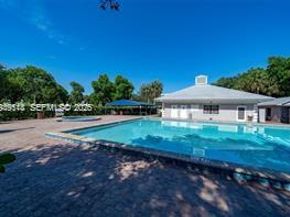 1532 Whitehall Dr 202, Davie FL 33324