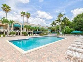 1532 Whitehall Dr 202, Davie FL 33324