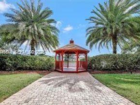 1532 Whitehall Dr 202, Davie FL 33324