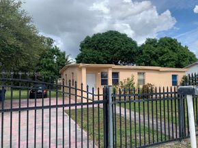 3515 NW 213th St, Miami Gardens FL 33056
