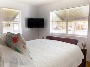 1821 Harding St, Hollywood FL 33020