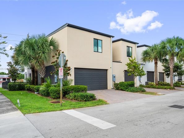 2184 NW 6th St, Fort Lauderdale FL 33311