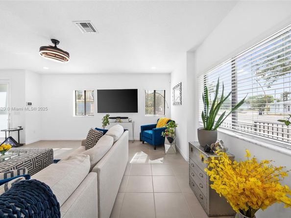 2184 NW 6th St, Fort Lauderdale FL 33311