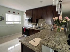 10382 SW 25th St, Miami FL 33165