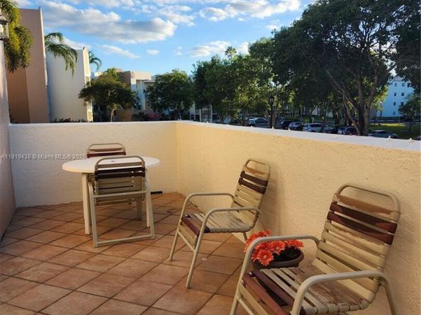 7852 Trent Dr 206, Tamarac FL 33321