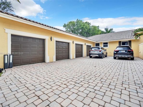 14211 Sunset Ln, Southwest Ranches FL 33330