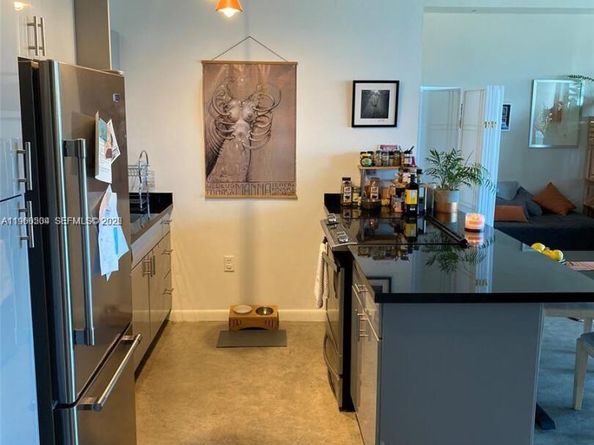 10 SW South River Dr #909, Miami FL 33130