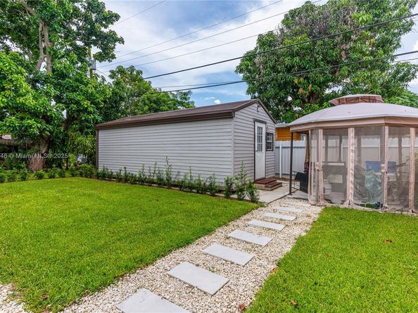 6830 SW 5th Ter, Miami FL 33144