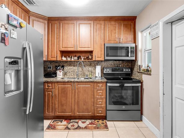 6830 SW 5th Ter, Miami FL 33144
