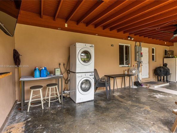 6830 SW 5th Ter, Miami FL 33144