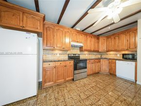 2725 SW 82nd Ave, Miami FL 33155