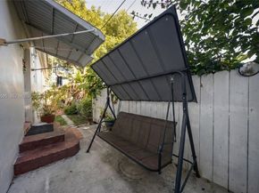 2725 SW 82nd Ave, Miami FL 33155