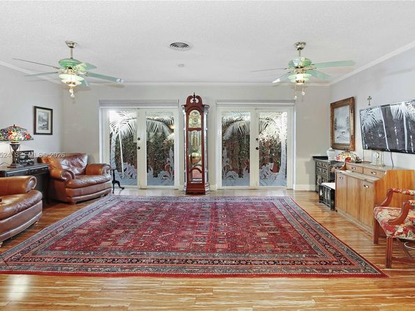 1412 Hollywood Blvd, Hollywood FL 33020