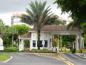 1400 Saint Charles Pl L4, Pembroke Pines FL 33026