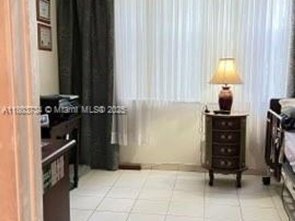 1400 Saint Charles Pl L4, Pembroke Pines FL 33026