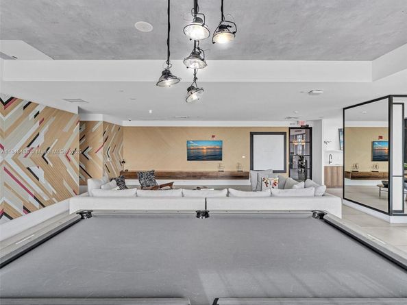 121 NE 34th St 2208, Miami FL 33137