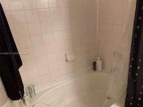 6001 SW 70th St 127, South Miami FL 33143