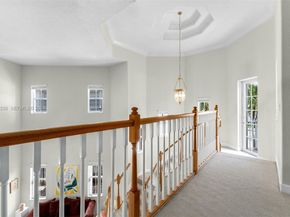 6914 NW 113th Pl, Doral FL 33178