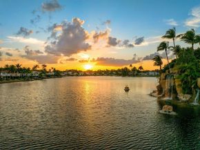 6914 NW 113th Pl, Doral FL 33178