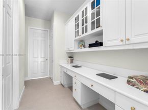 6914 NW 113th Pl, Doral FL 33178