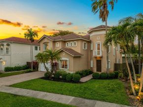6914 NW 113th Pl, Doral FL 33178