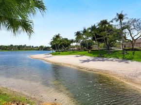 6914 NW 113th Pl, Doral FL 33178