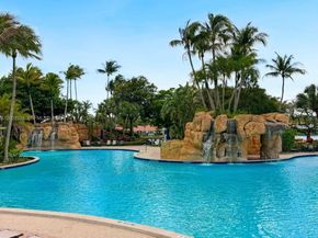 6914 NW 113th Pl, Doral FL 33178