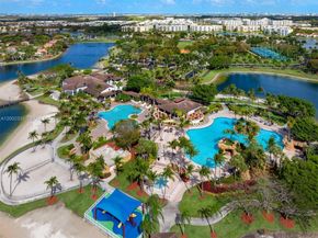 6914 NW 113th Pl, Doral FL 33178