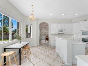 6914 NW 113th Pl, Doral FL 33178