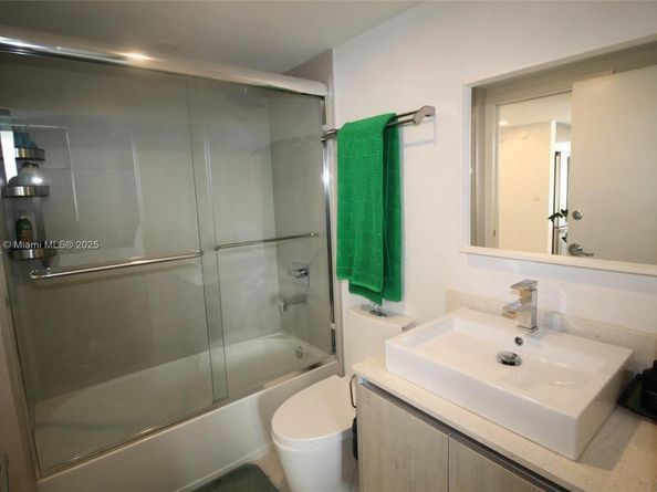 13800 Highland Dr 510, North Miami Beach FL 33181