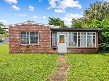 901 NE 16th Pl