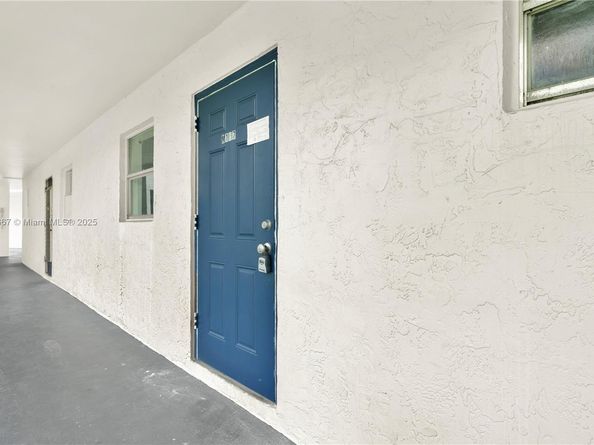 8320 Sands Point Blvd M107, Tamarac FL 33321