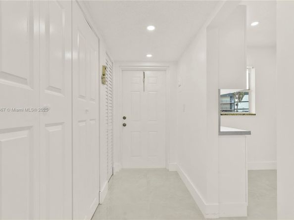 8320 Sands Point Blvd M107, Tamarac FL 33321