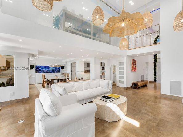 2443 Fisher Island Dr 5403, Miami FL 33109