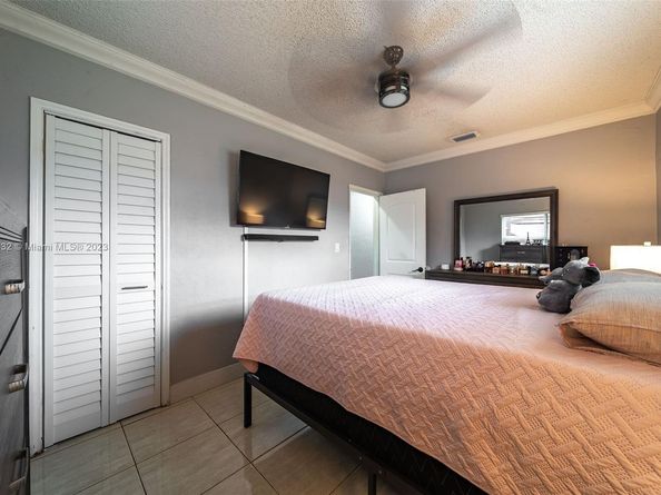 3360 E 10th Ave, Hialeah FL 33013