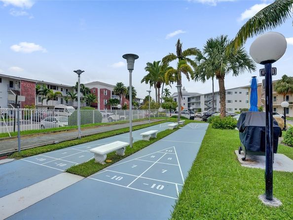 450 Paradise Isle Blvd 201, Hallandale Beach FL 33009