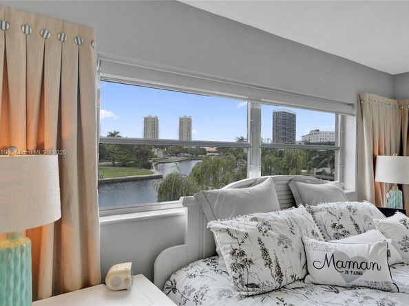 450 Paradise Isle Blvd 201, Hallandale Beach FL 33009