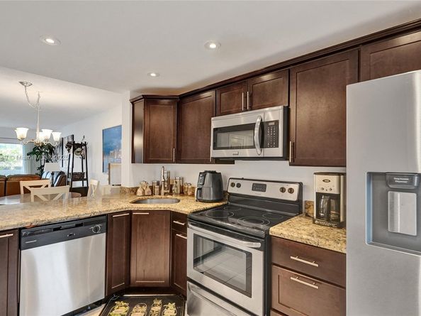 450 Paradise Isle Blvd 201, Hallandale Beach FL 33009