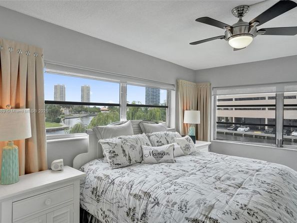 450 Paradise Isle Blvd 201, Hallandale Beach FL 33009