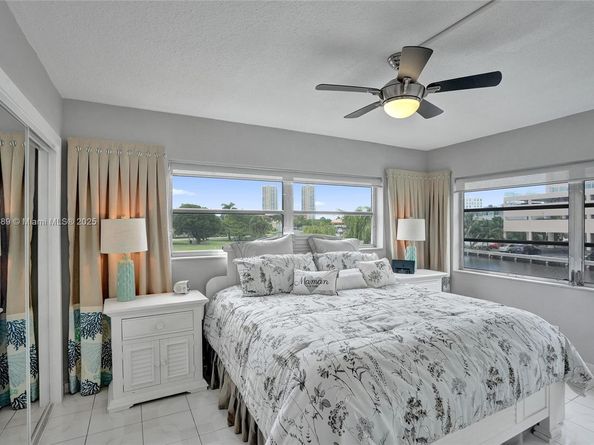450 Paradise Isle Blvd 201, Hallandale Beach FL 33009