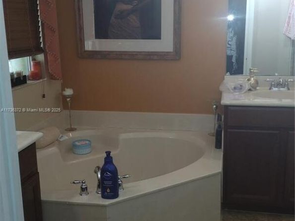 21409 NW 13th Ct 205, Miami Gardens FL 33169
