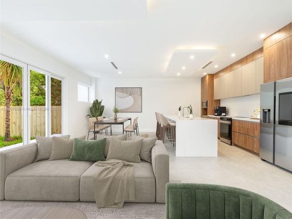 1705 SW 23rd St, Fort Lauderdale FL 33315