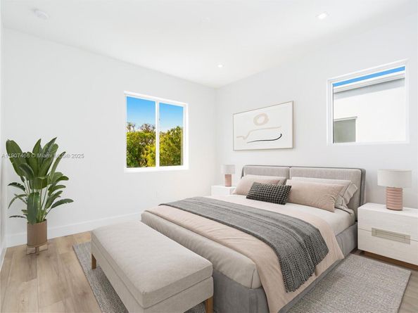 1705 SW 23rd St, Fort Lauderdale FL 33315