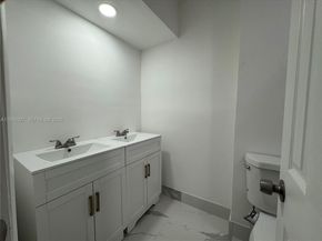 630 Layne Blvd 211, Hallandale Beach FL 33009