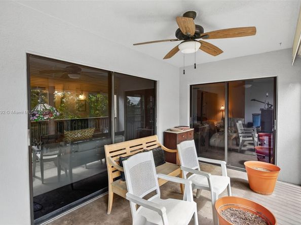 2206 S Cypress Bend Dr 301, Pompano Beach FL 33069