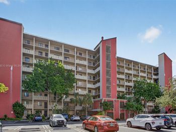 2206 S Cypress Bend Dr