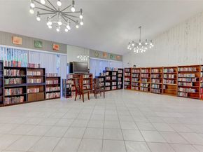 2206 S Cypress Bend Dr 301, Pompano Beach FL 33069